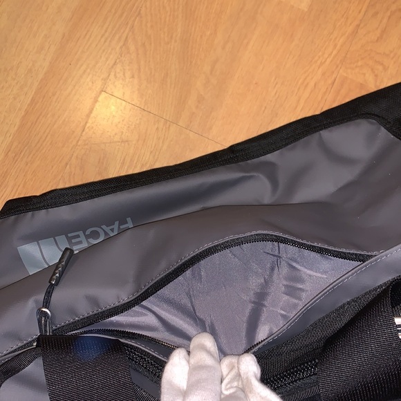 NWT The North Face Landfall Expandable Duffel Bag - Picture 15 of 16
